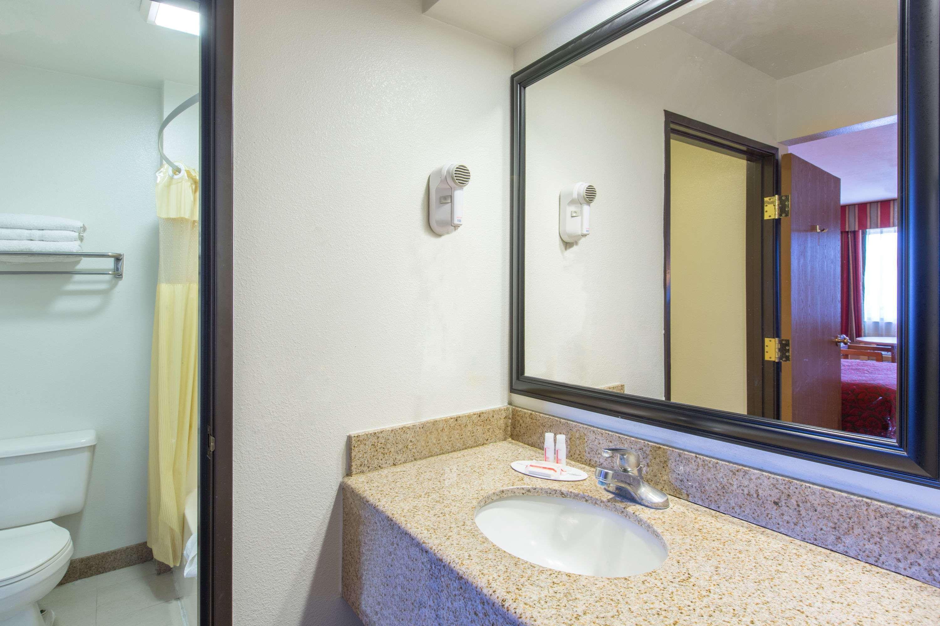 Days Inn By Wyndham Tucson Airport Zewnętrze zdjęcie
