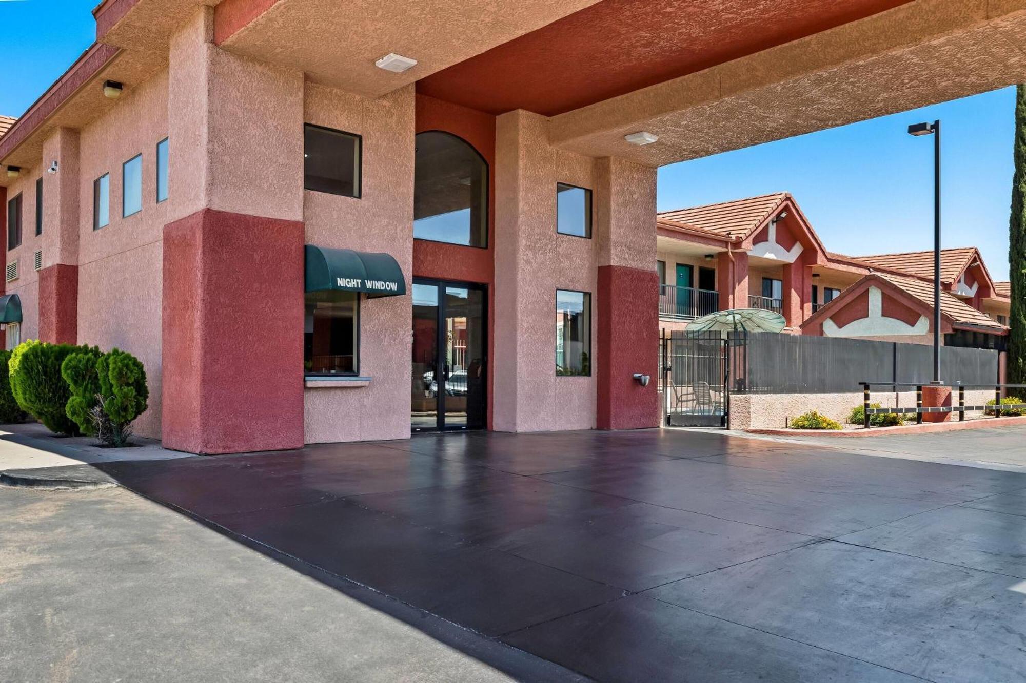Days Inn By Wyndham Tucson Airport Zewnętrze zdjęcie