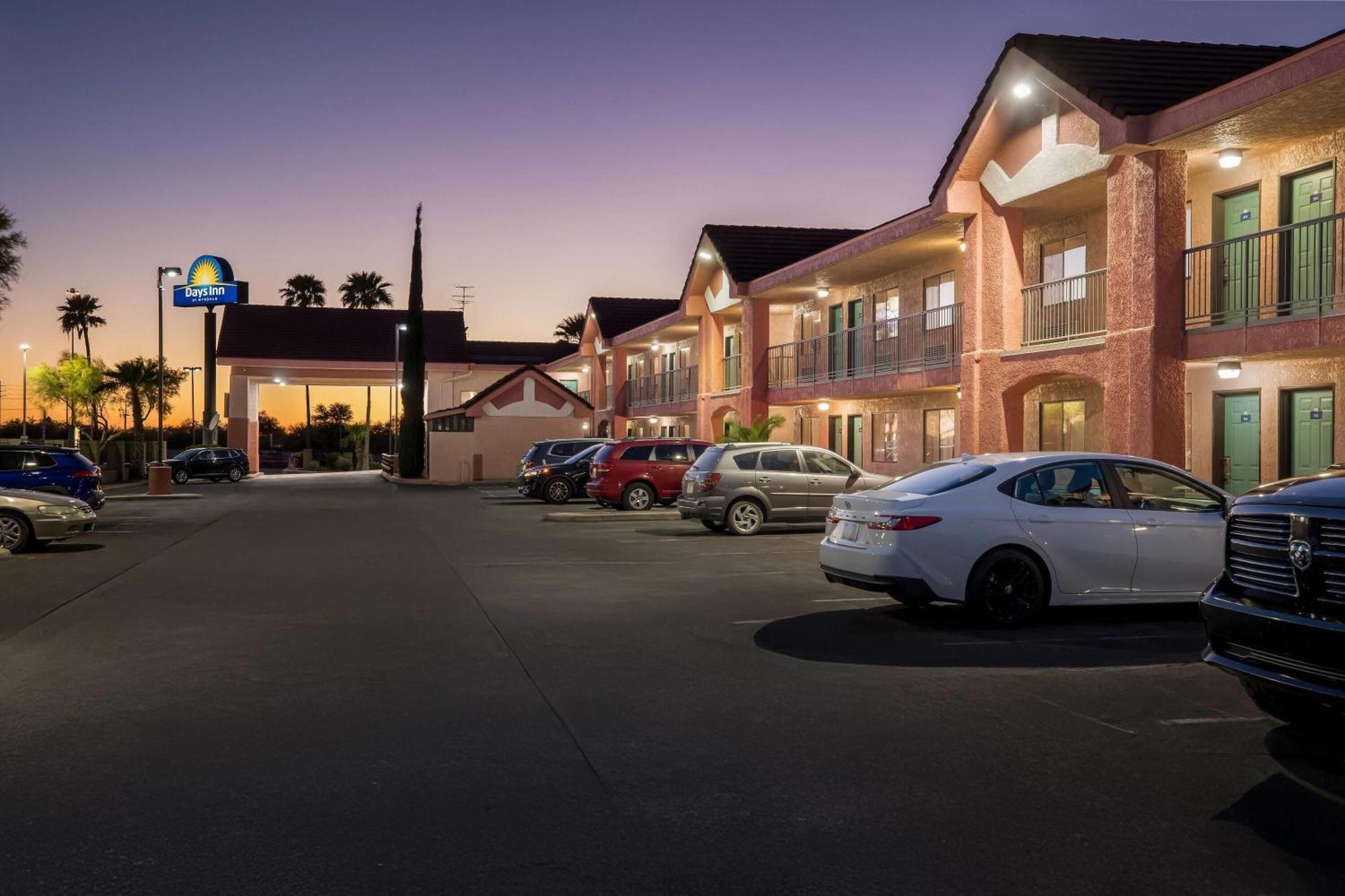 Days Inn By Wyndham Tucson Airport Zewnętrze zdjęcie